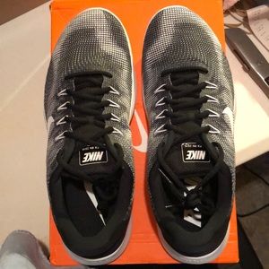 New Nike men’s size 12